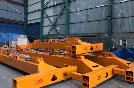 semi automatic container spreader1