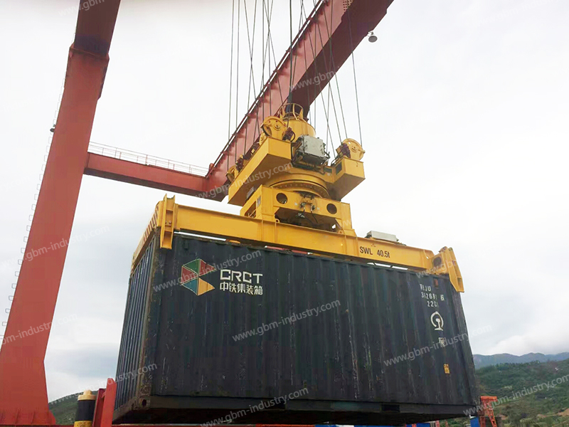 gantry crane spreader