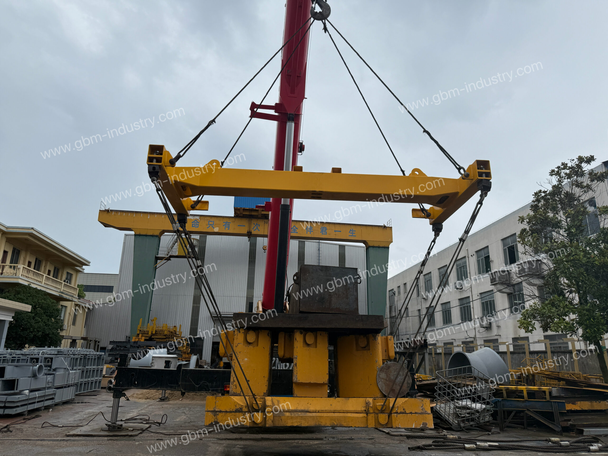 container spreader