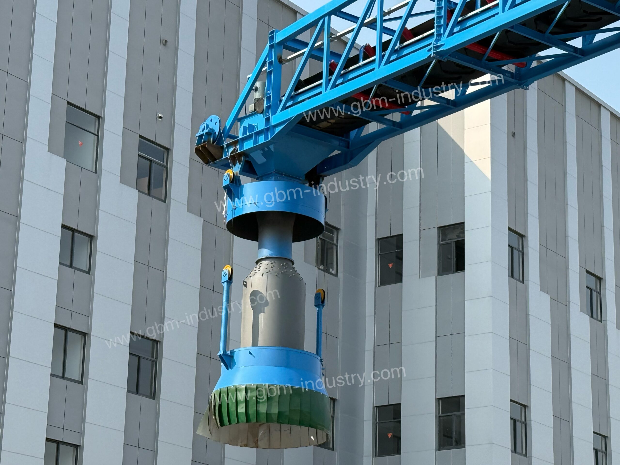 telescopic chute