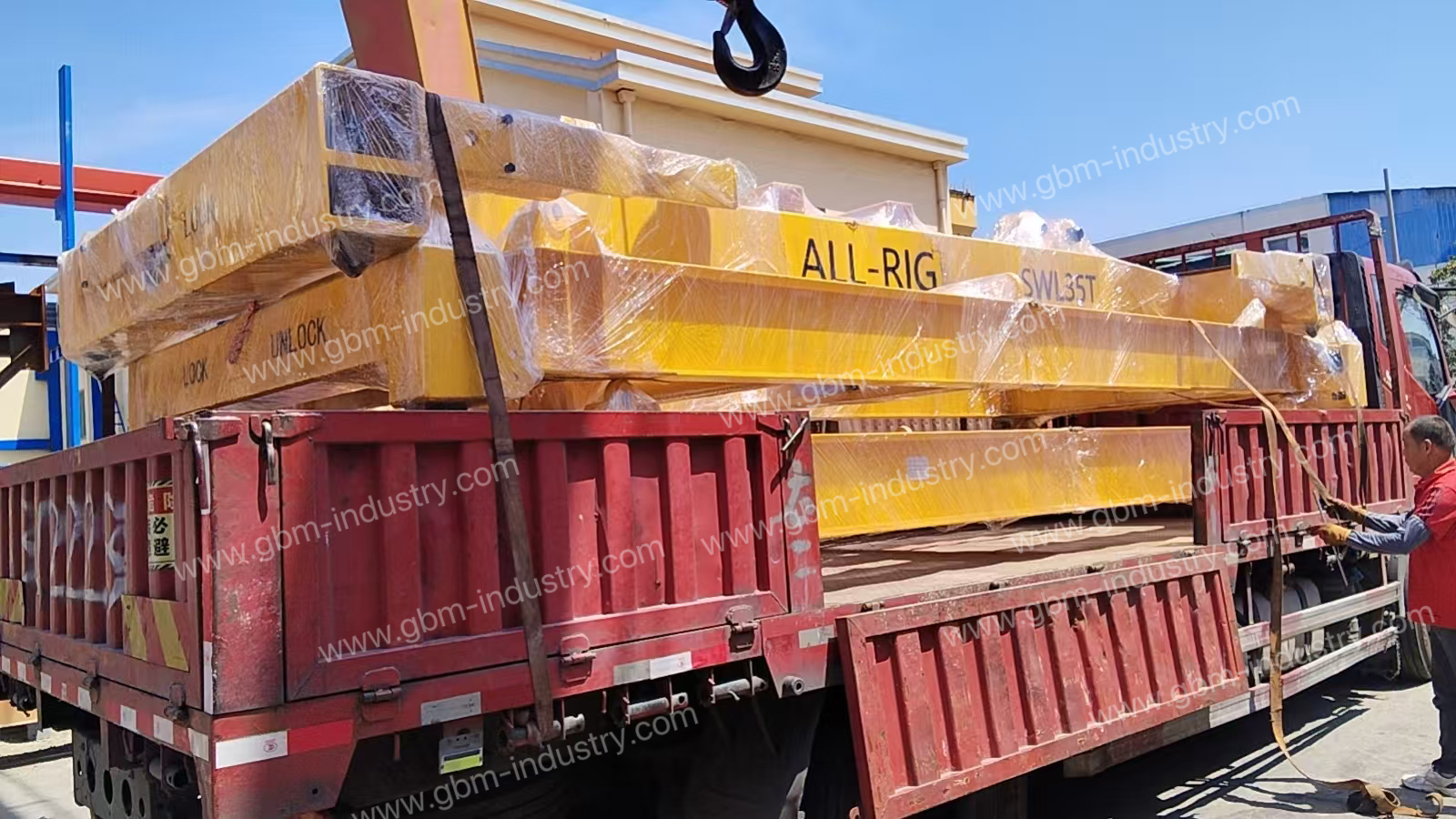 container spreader
