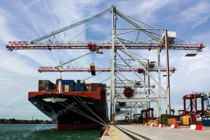 STS Crane