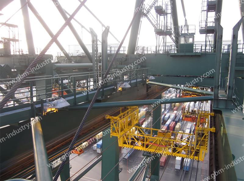 STS Crane 